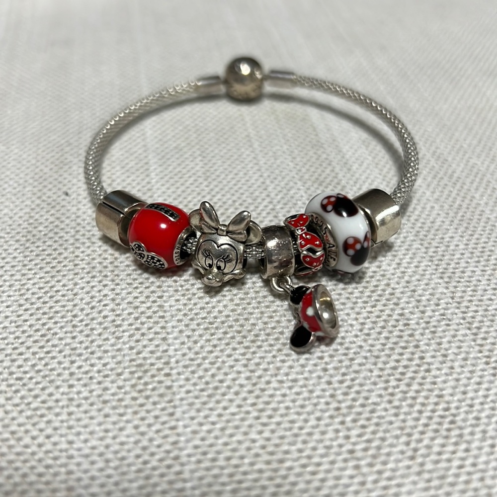 Pandora Minnie bracelet